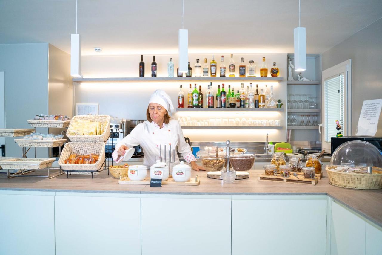 Hotel Puppi Каттолика Экстерьер фото